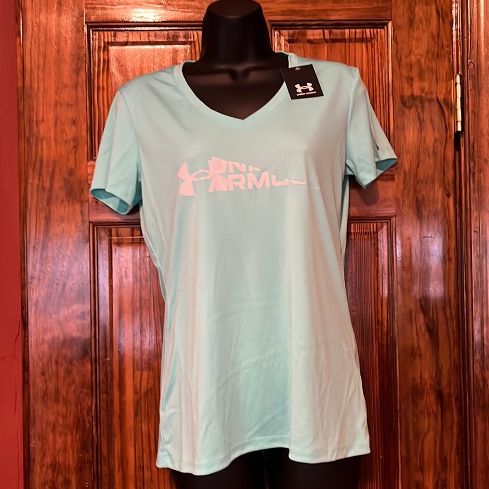 NWT Light Mint Green Under Armour Top